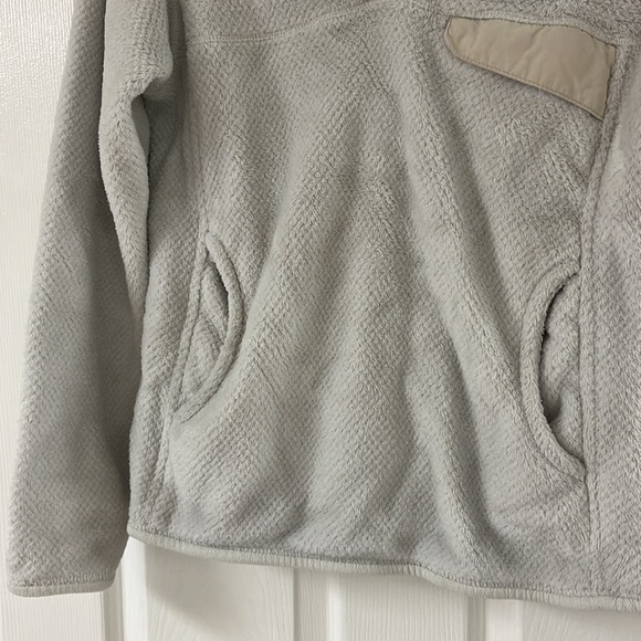 Patagonia Quarter Zip size small - Picture 3 of 9